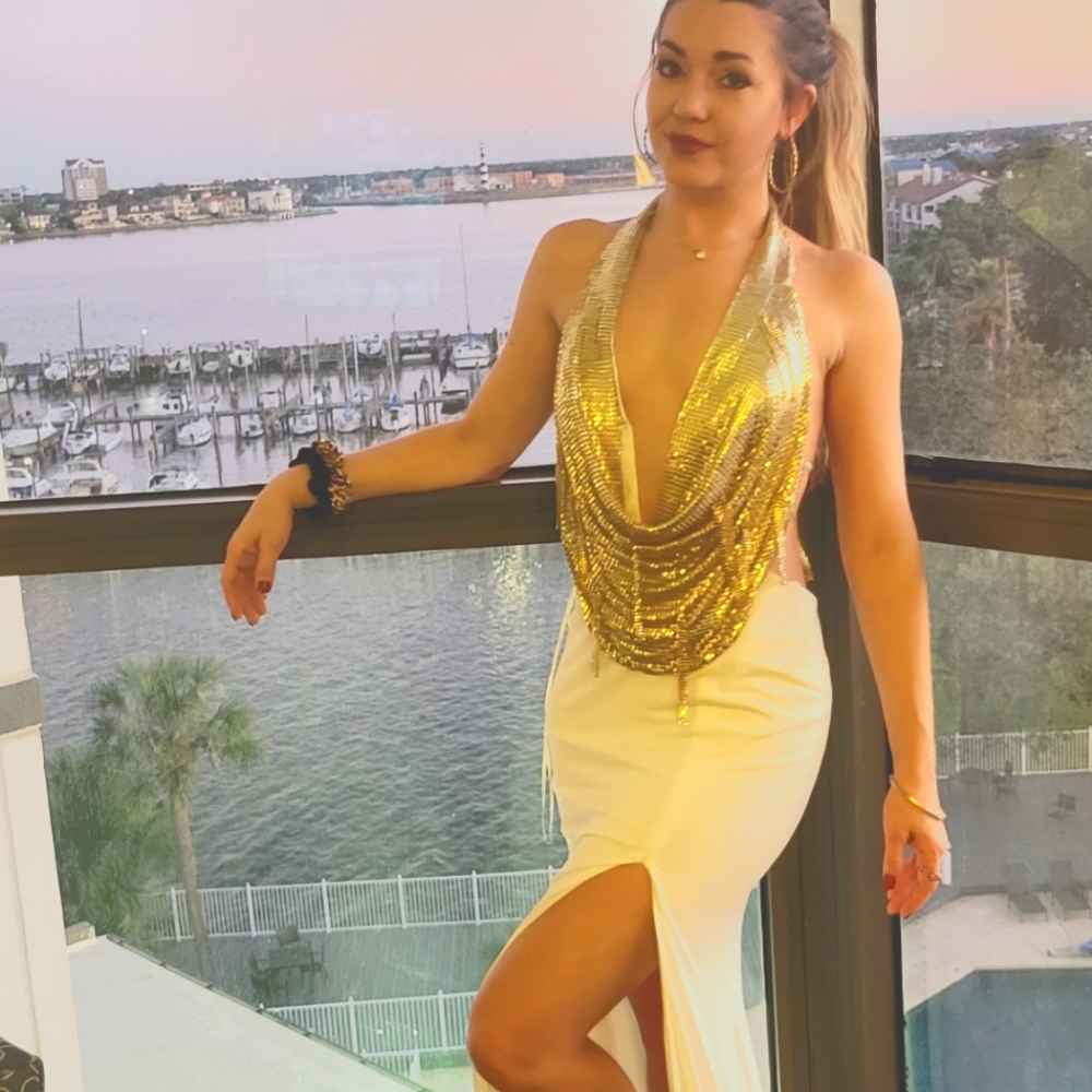 Gorgeous gala evening gown/ prom dress - White w shimmery gold draped Neckline - Picture 2 of 7